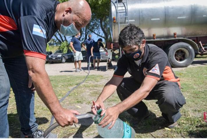 El municipio repartió 25 mil litros de agua en los barrios donde se cortó el servicio