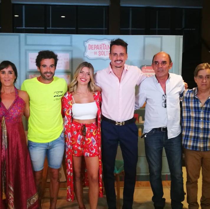 Nicolás Cabré y Laurita Fernández ya disfrutan el estreno de "Departamento de soltero"