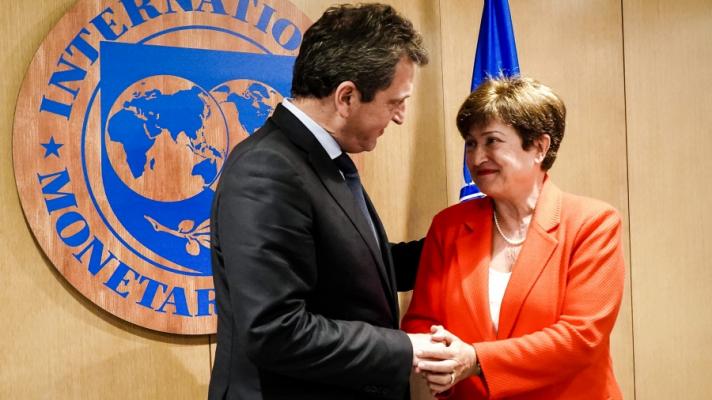 El FMI aprobó segunda revisión del acuerdo que otorgó US$ 3.900 millones a la Argentina