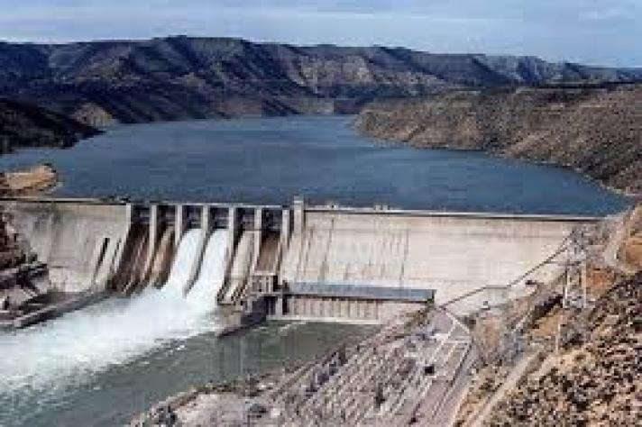 Proyectos hidroeléctricos para elevar potencia 