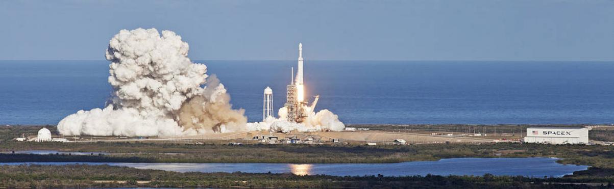 La NASA lanzó un cohete SpaceX Falcon Heavy